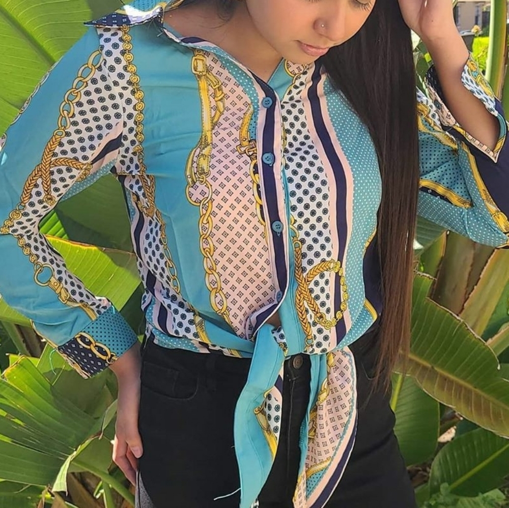 Long sleeve chain blouse